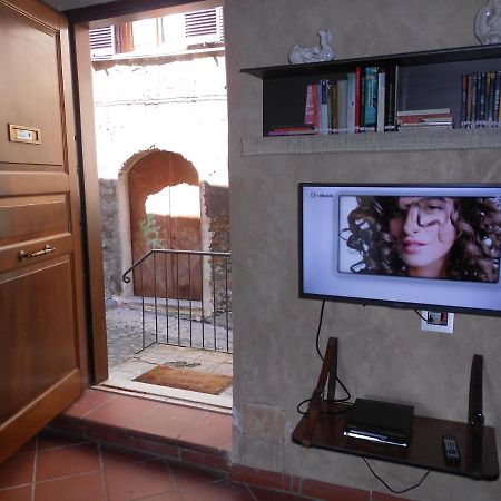 Alloggio Turistico Rizzuto - Centro Storico Bracciano  Exteriör bild